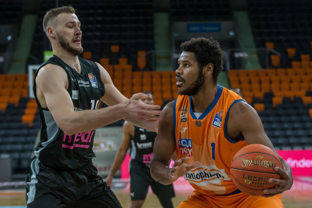 他们在保留 他们在保留