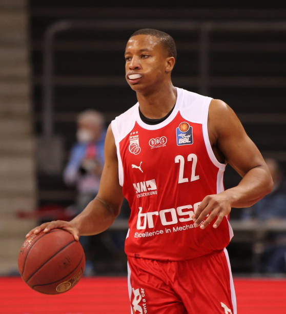 球队对她的 球队对她的