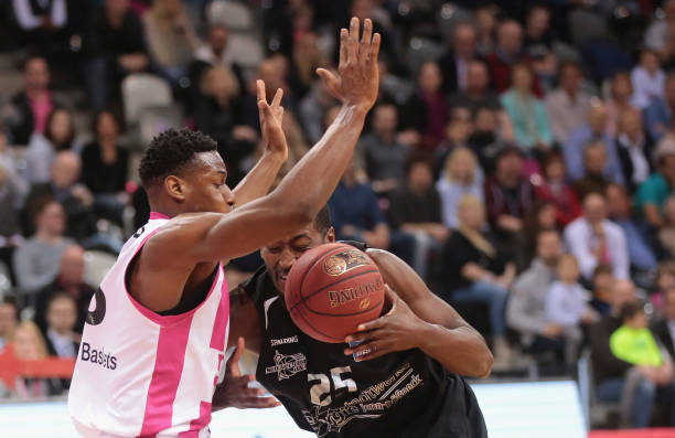 也成为球迷 也成为球迷