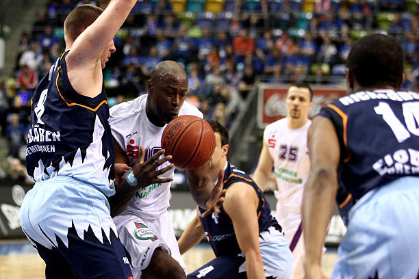 他出生于一 他出生于一