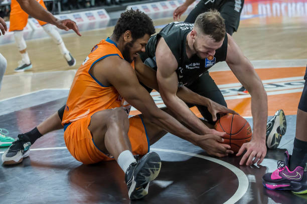 持球队竞争 持球队竞争