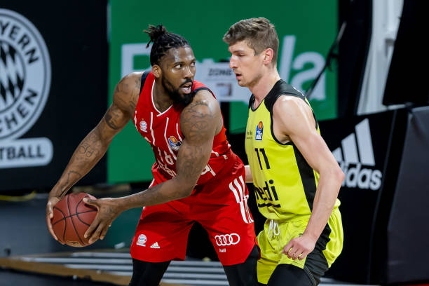 年对阵强队 年对阵强队