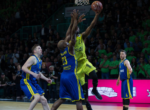 和表现击碎 和表现击碎